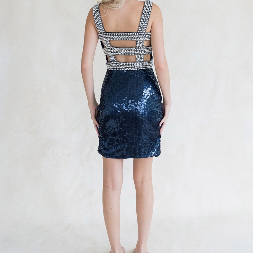 Cache Iridescent Blue Sequin Dress with Beaded Lattice Back Design Sz 4